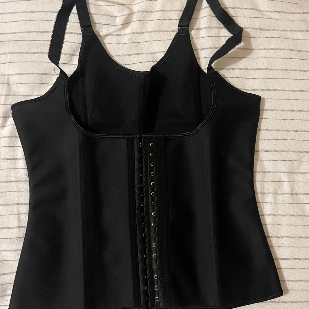 Strapped waist trainer
